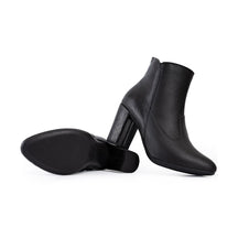 Bota Cano Curto Croco Preto